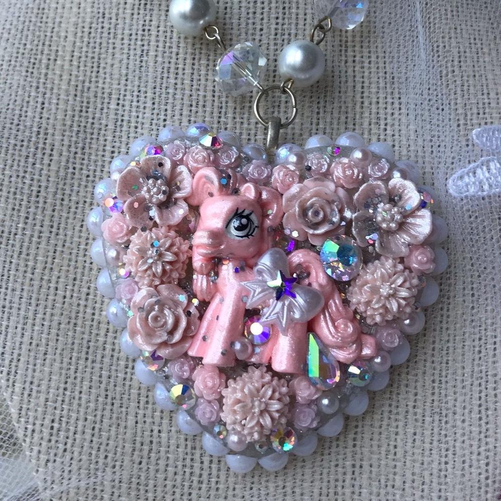 Pony heart necklace